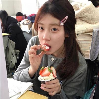 穿越成为比比东